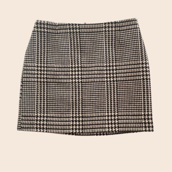 H&M Black & White Houndstooth Plaid Mini Skirt Size 8 - Picture 1 of 8